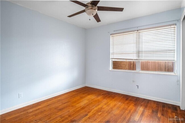 Building Photo - 619 Highland Ave