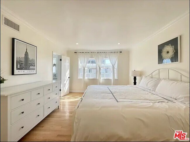 Building Photo - 429 Ocean Ave