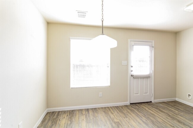 Building Photo - 11922 Pia Drive