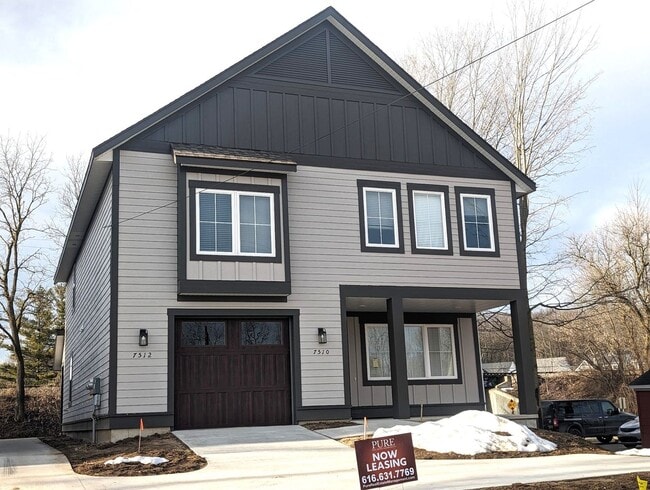 Building Photo - Three Bedroom | Two Bath in Ada, MI