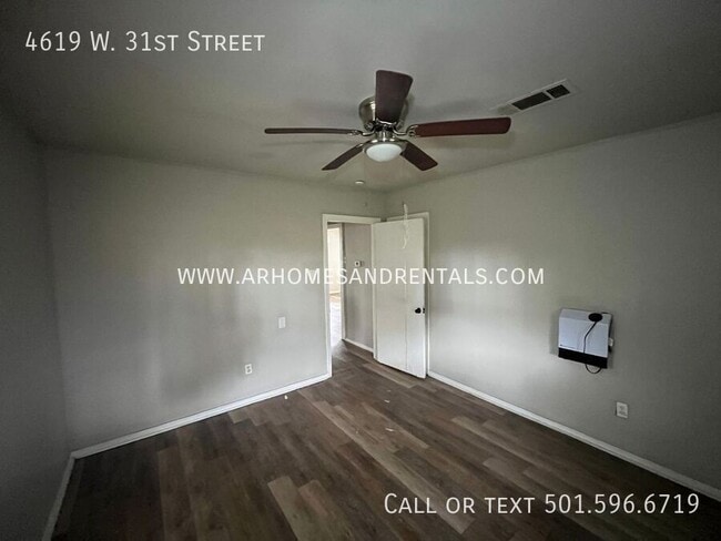 Building Photo - 4619 W 31st St