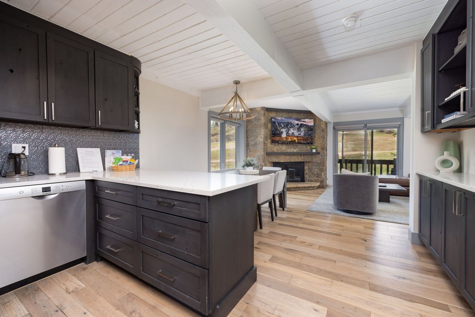 Building Photo - 70 Gallun Ln