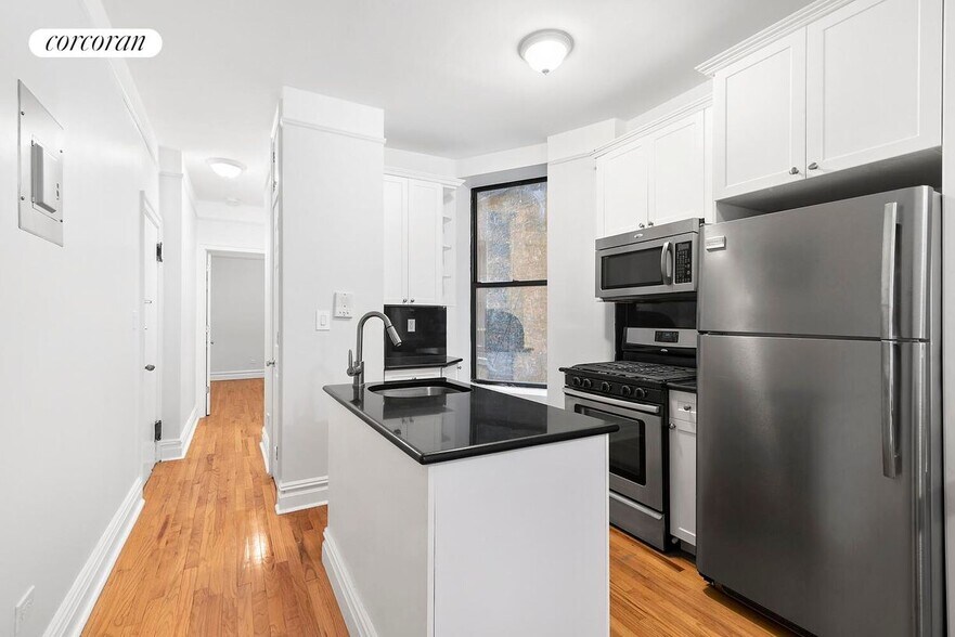 Building Photo - 11 1/2 W 84th St