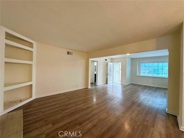 Building Photo - 1143 S 9th Ave