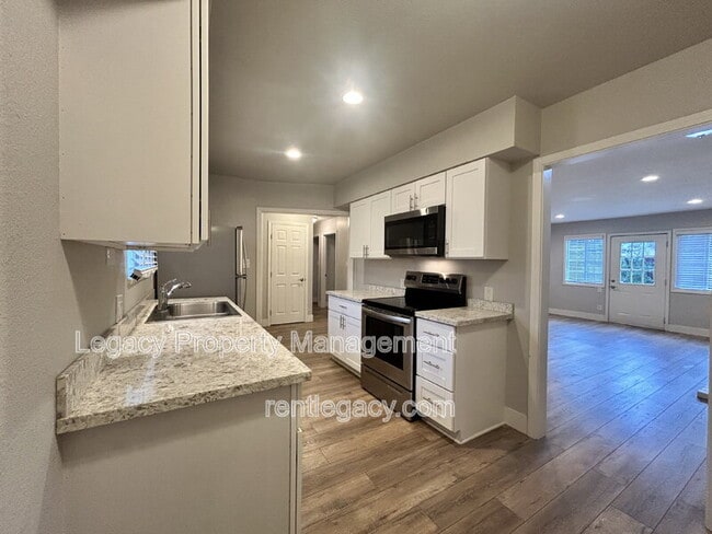 Building Photo - 1316 Sebastian Way