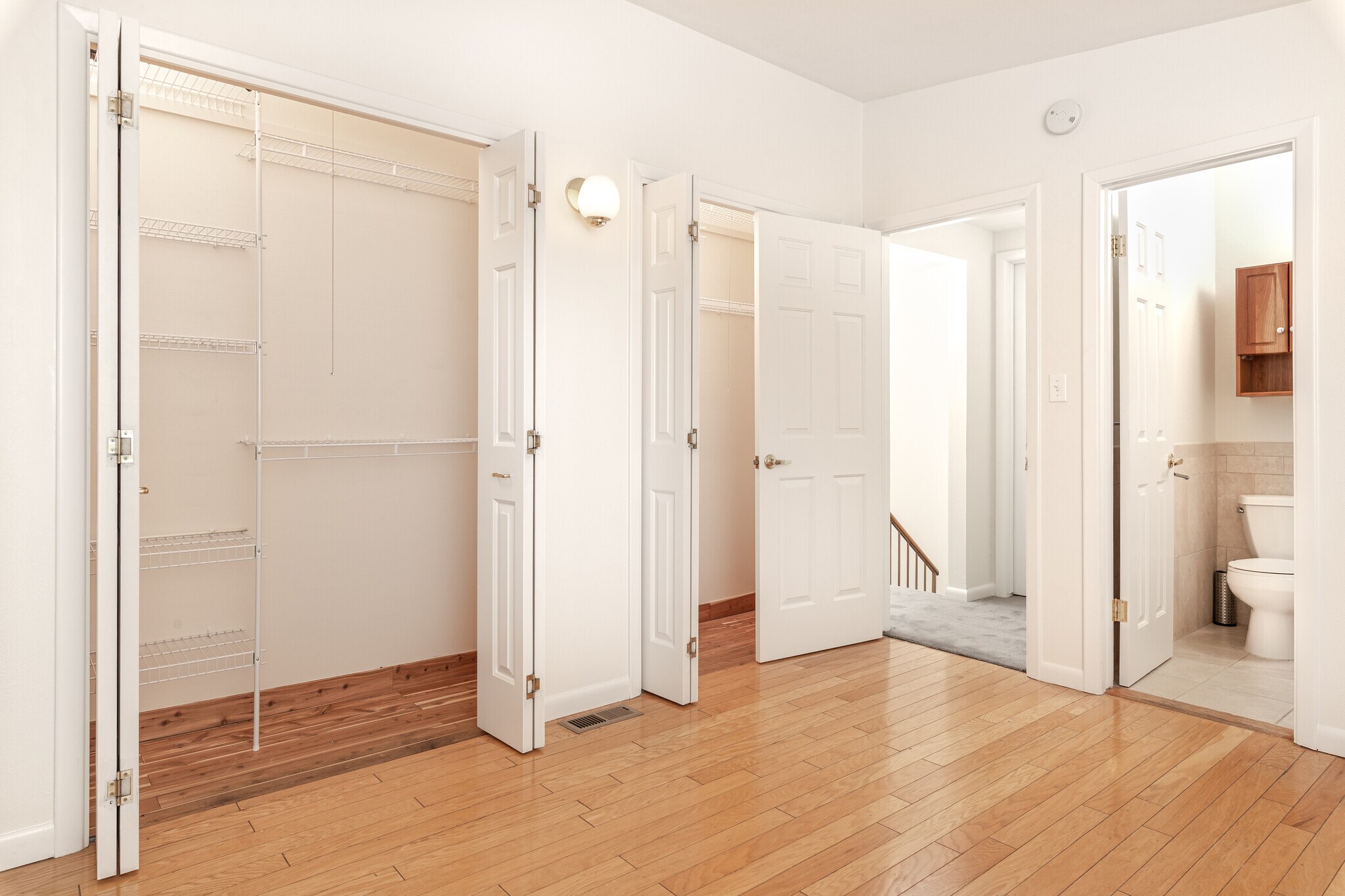 Building Photo - 565 Jack Pine Ct