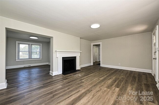 Building Photo - 411 Elizabeth Ave