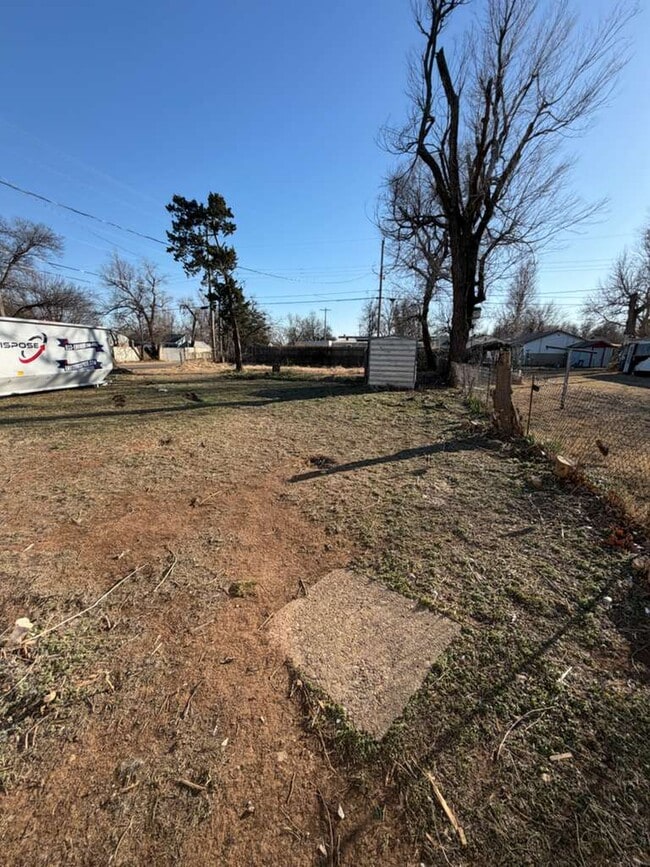 Building Photo - 3200 SW 44th St