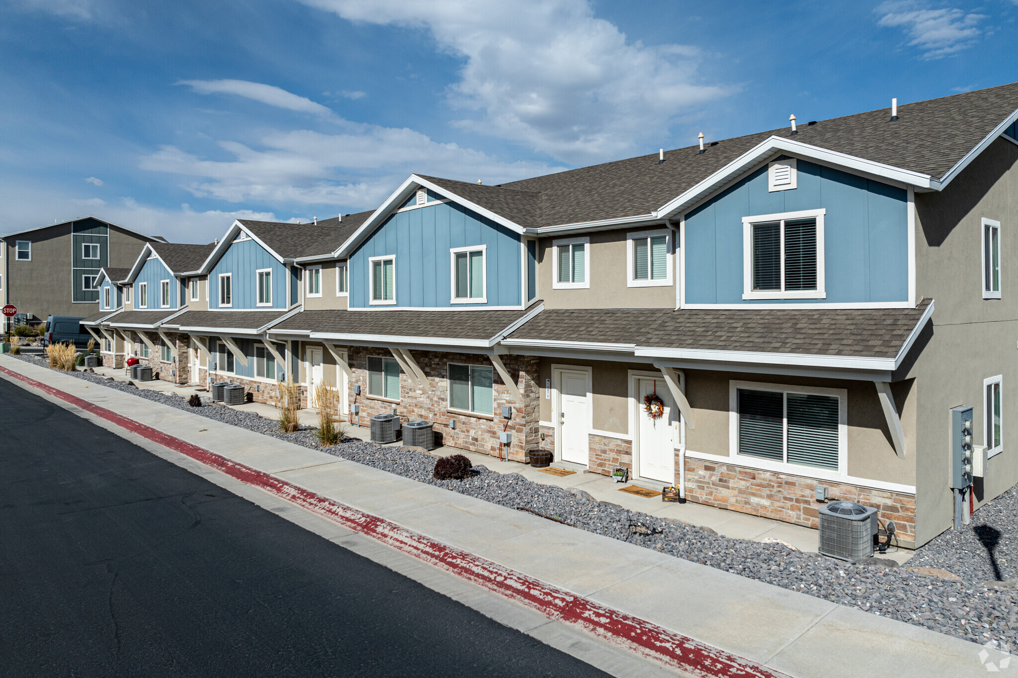 Building Photo - Herriman Townhomes - FC