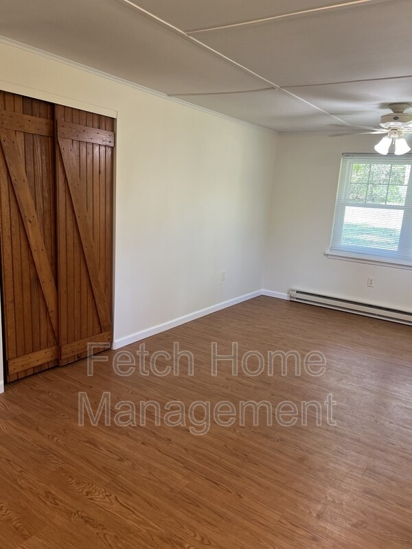 Building Photo - 1272 Park Rd