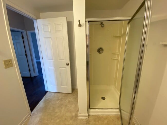 Building Photo - W Norwich Ave 32-34 GW2