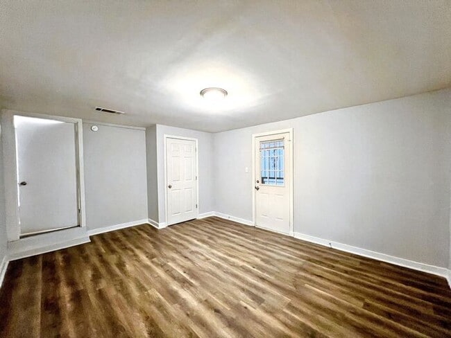 Building Photo - 4146 Rhodes Ave