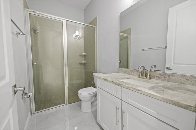Building Photo - 8394 Lookout Pointe Dr