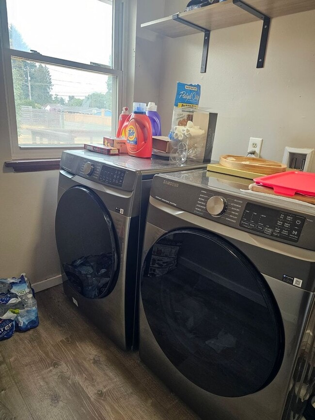 Building Photo - North Burien rambler rental home - 3 bedro...