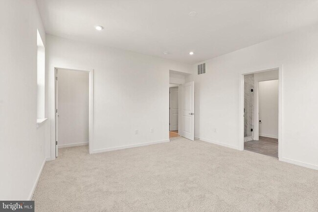 Building Photo - 6230 Folly Ln