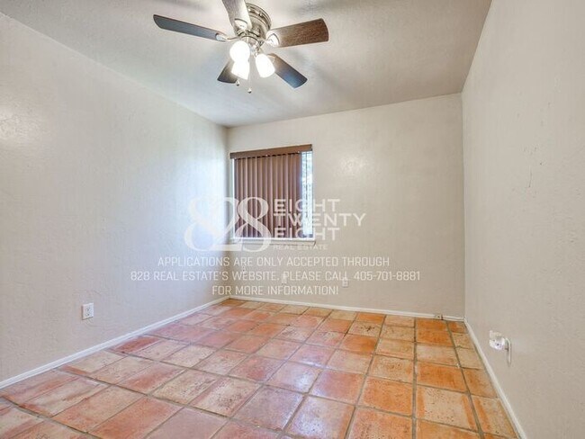 Building Photo - *AVAILABLE NOW!* Spacious 3 Bed/2.5 Bath Condo in East Norman!