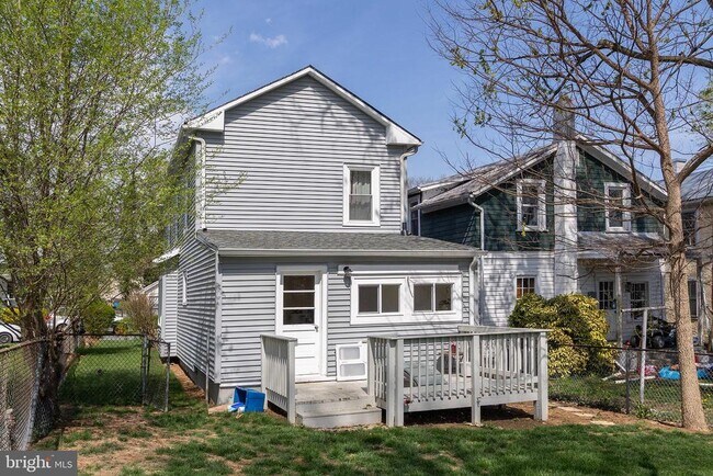 Building Photo - 31 W Southwerk St