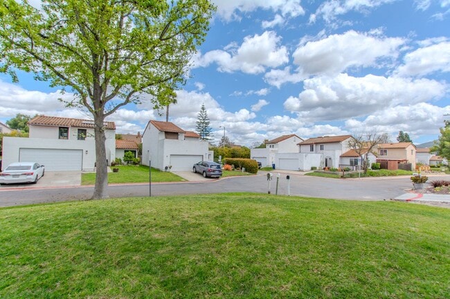 Building Photo - Spacious 3 Bed/ 2 Bath Home Nestled In Tranquil Setting in Spring Valley