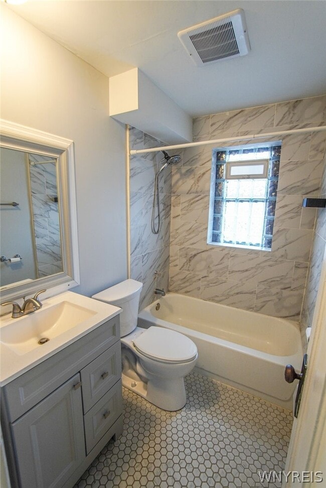 Building Photo - 1225 Hertel Ave