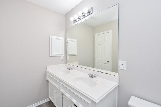 Building Photo - 3935 Carters Lake Dr
