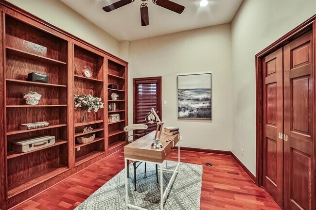 Building Photo - 16 Kelliwood Ct Cir
