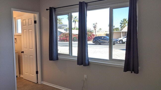 Building Photo - 42405 Iowa St