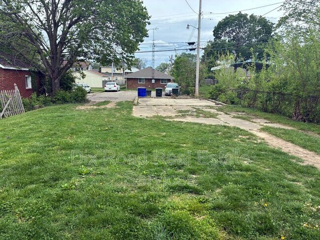 Building Photo - 1430 Coventry Rd