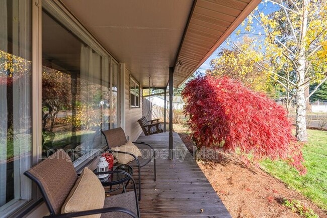 Building Photo - 7788 SE Thompson Rd