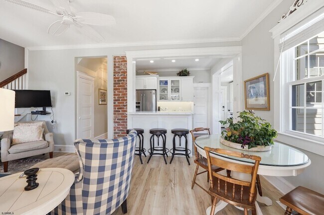 Building Photo - 115 N Sumner Ave