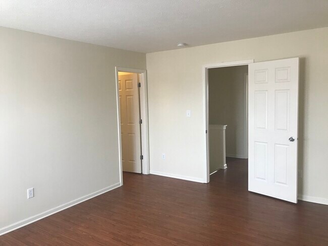 Building Photo - 8105 Whistlewood Dr