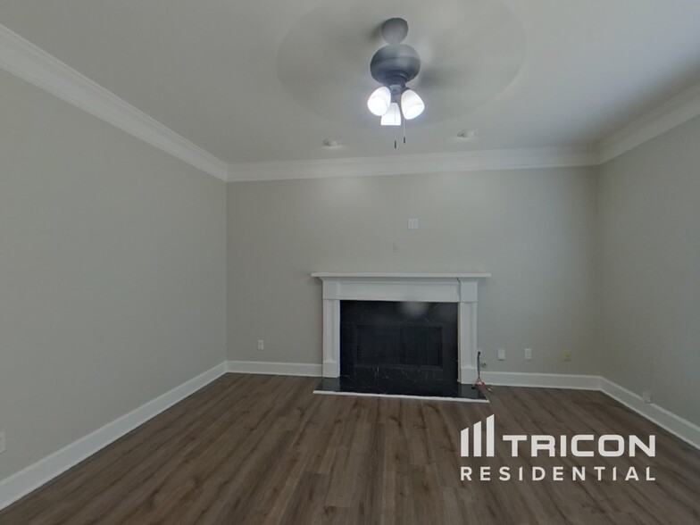 Building Photo - 790 James Madison Dr