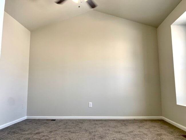 Building Photo - 3-Bedroom Townhome for Rent - Hampton, VA