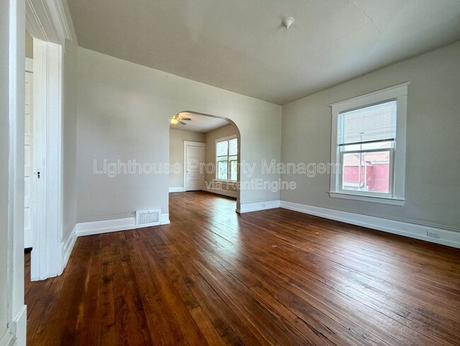 Building Photo - 1242 Davis Ave NW