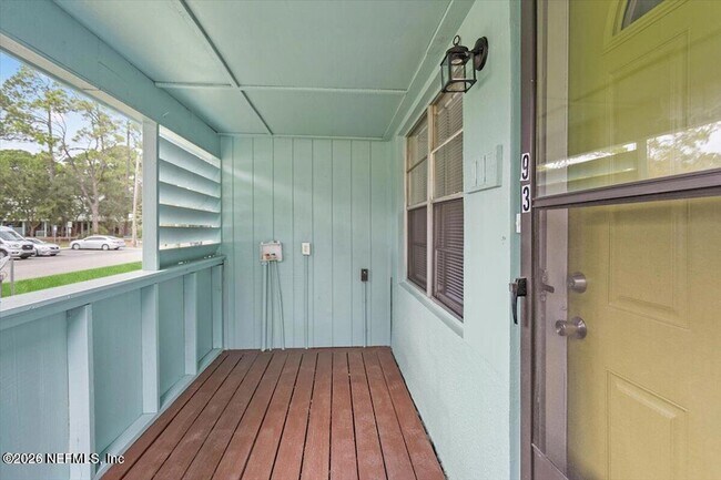 Building Photo - 93 Lewis St