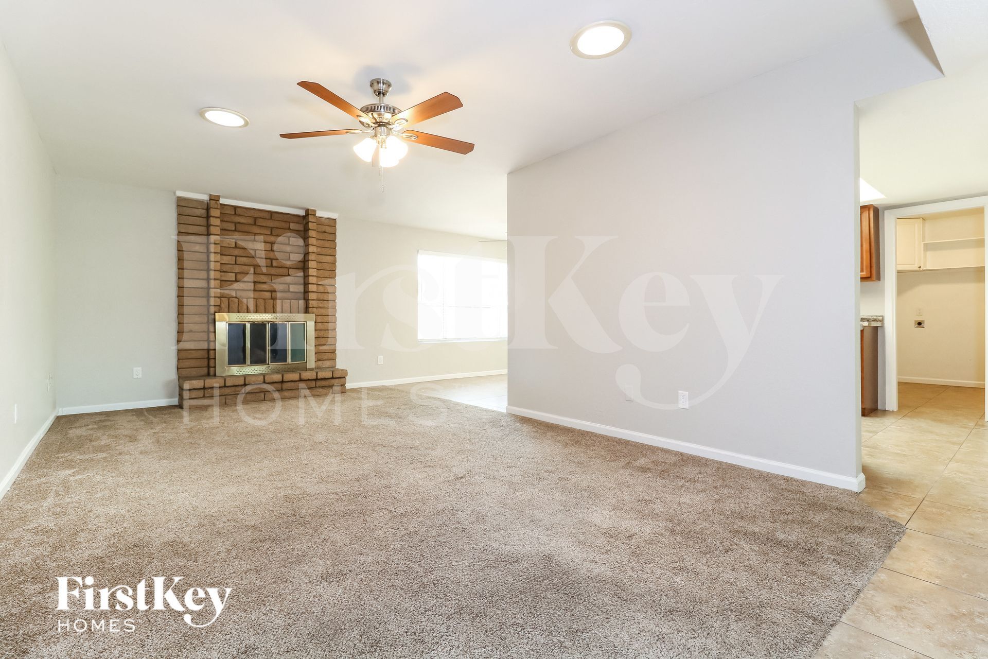 Building Photo - 5820 W Carol Ave