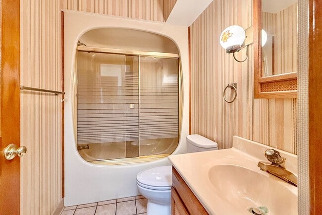 Building Photo - 12182 Heron Dr