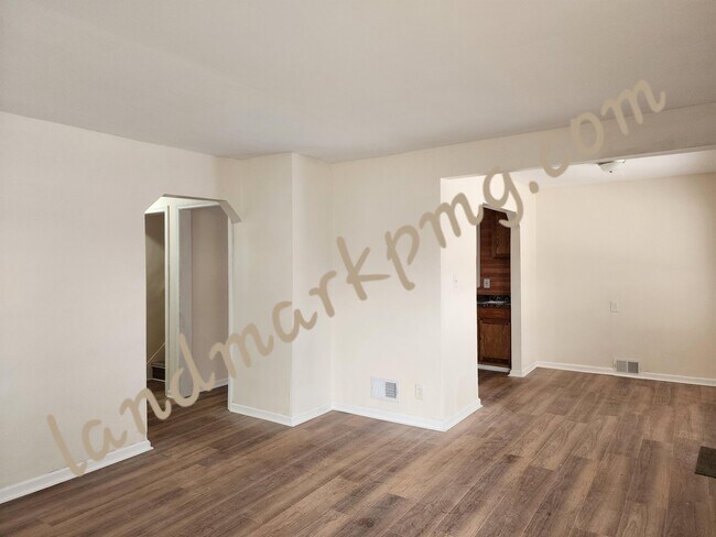 Building Photo - 7667 Bramell