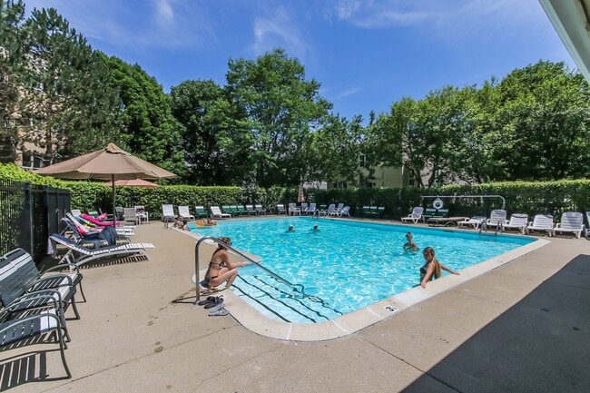 Building Photo - 141 Manchester Ct