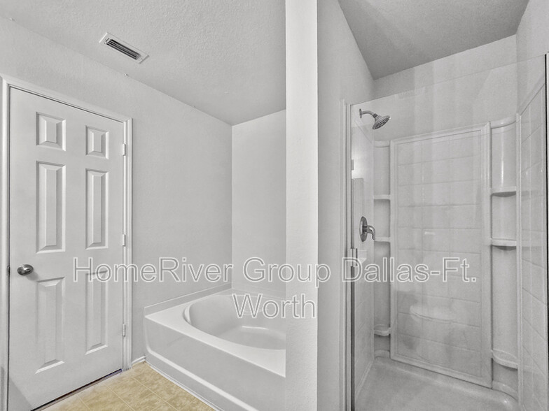 Building Photo - 4012 Country Ln