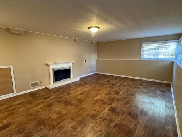 Building Photo - 1124 Holly Ct