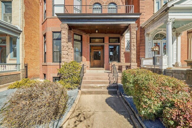 Building Photo - 1840 Monument Ave