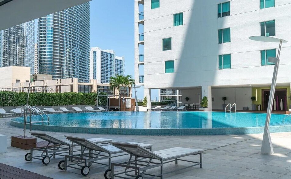 Building Photo - 500 Brickell Ave