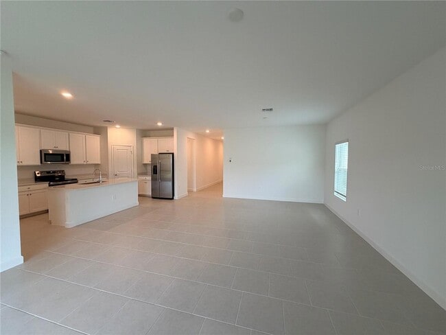 Building Photo - 3917 Passion Vine Dr