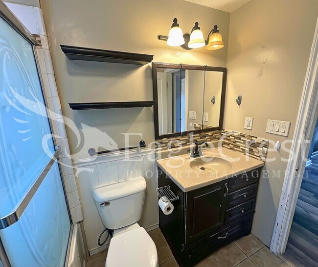 Building Photo - 127SW6