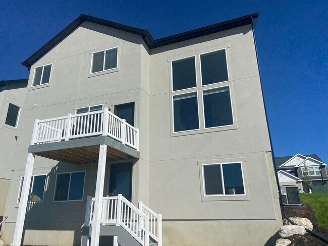 Building Photo - 1307 W Quailhill Rd