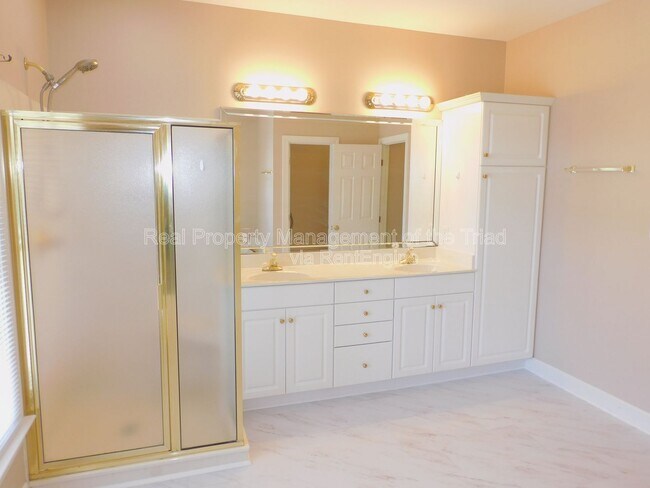 Building Photo - 4108 Stillbrook Ln