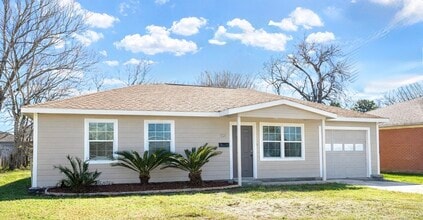 Building Photo - 7225 Hummingbird Ln