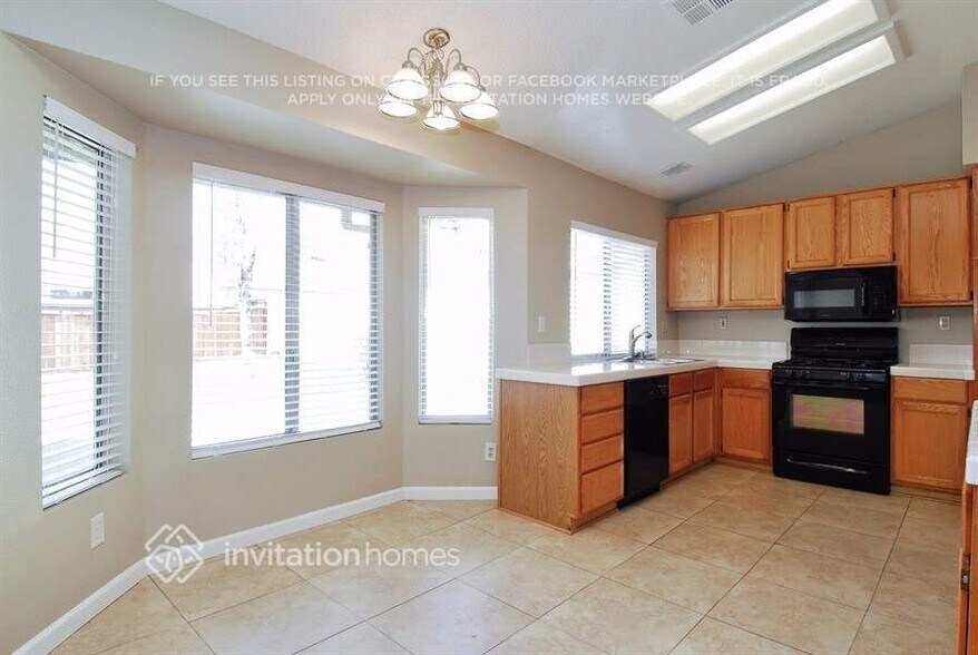 Building Photo - 35475 Billie Ann Rd