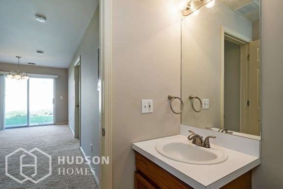 Building Photo - 104 Falcon Ridge Way N