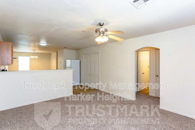 Building Photo - 411 Brittney Way